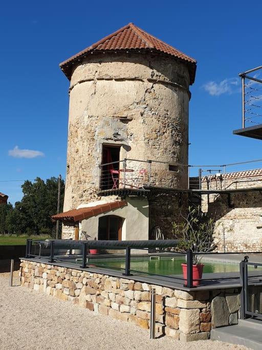 Tour De Charme Atypique Beauregard-l'Eveque Exterior foto